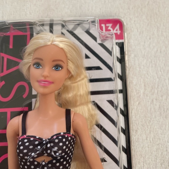 NIB Barbie Fashionista Doll #134 - Picture 6 of 7